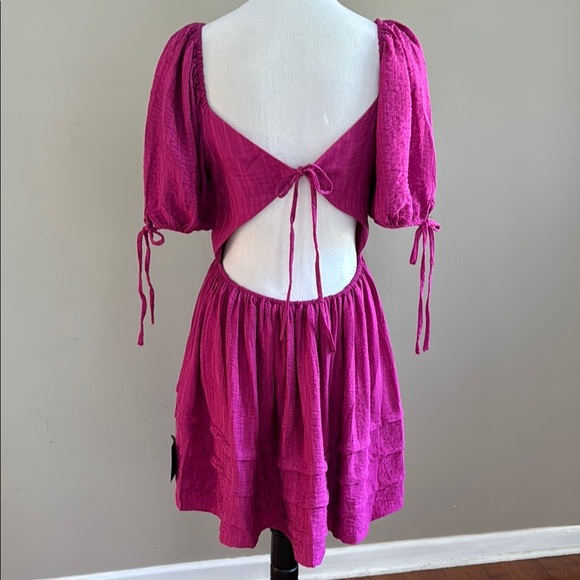 Lulu's Always Precious Magenta Puff Sleeve Tiered Tie Back Mini Dress Size L - Picture 11 of 13